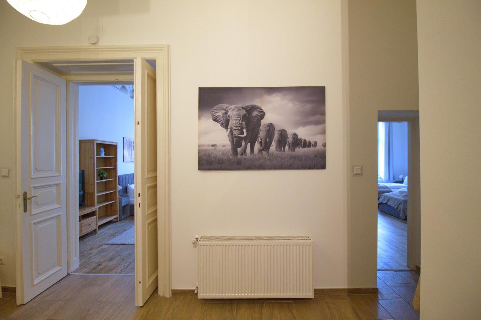 Elephant's Oasis Apartment